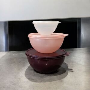 Tupperware Beautiful Bright and Colorful Set of  Wonderlier Mixing Bowls New